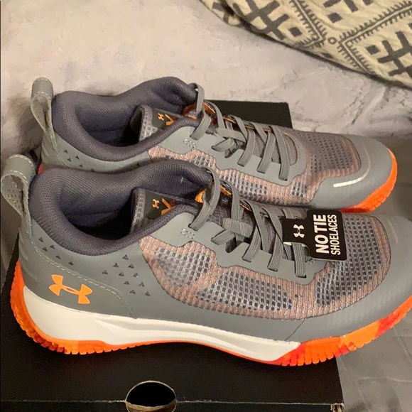 under armour no tie shoes